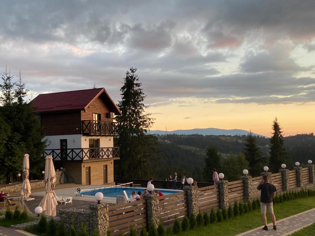 Hotel Panorama Karpat à Yablunytsya Extérieur photo