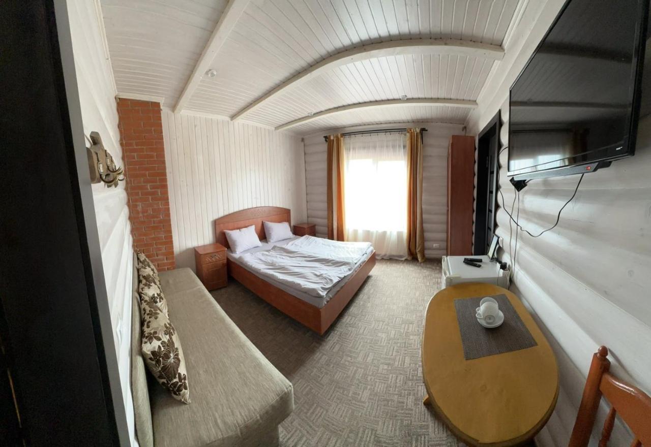 Hotel Panorama Karpat à Yablunytsya Extérieur photo