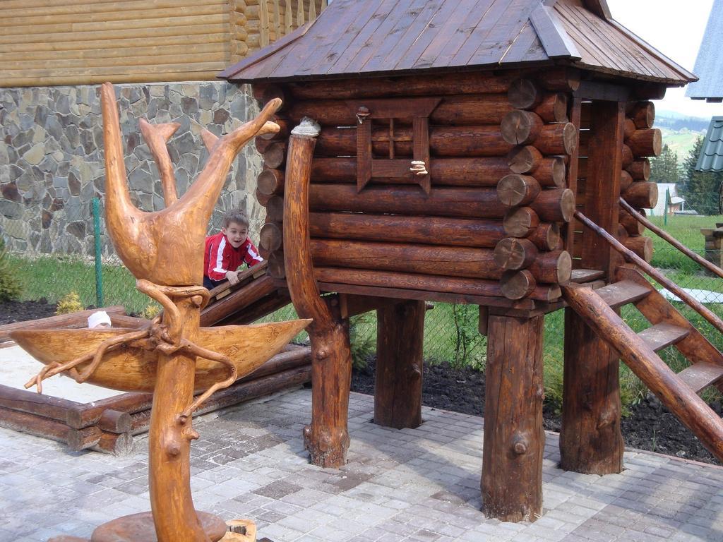 Hotel Panorama Karpat à Yablunytsya Extérieur photo
